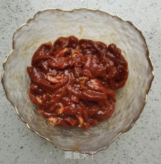 芹菜炒牛肉的做法步骤：2