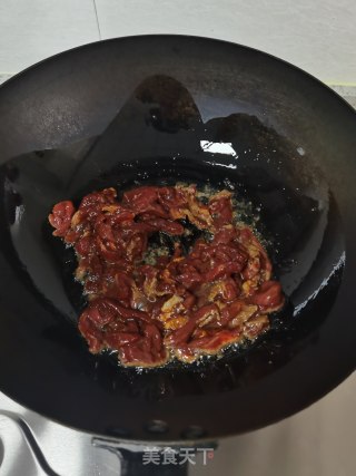芹菜炒牛肉的做法步骤：5