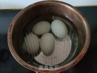 风味皮蛋的做法步骤：1