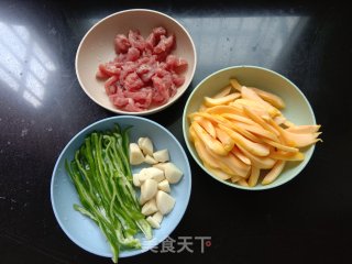 菠萝蜜炒肉的做法步骤：1