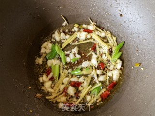 蒜蓉辣椒炒娃娃菜的做法步骤：4