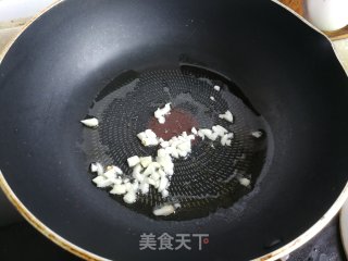 黑木耳杏鲍菇炒黄瓜的做法步骤：4