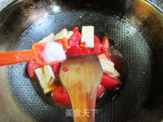 番茄炒豆腐干的做法步骤：7