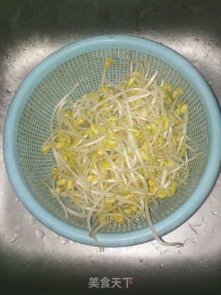 凉拌豆芽粉丝的做法步骤：2