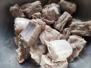 排骨炖豆角的做法步骤：2