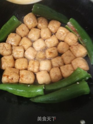 猪肉末酿豆泡和酿辣椒的做法步骤：10
