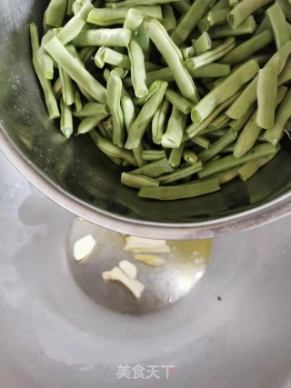肉丝豆角焖面的做法步骤：6