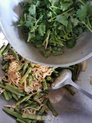 肉丝豆角焖面的做法步骤：10