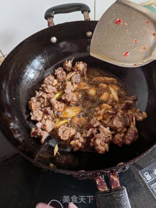 高笋烧牛肉的做法步骤：2