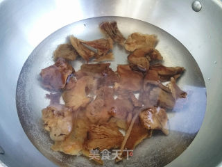 元蘑烧冬瓜的做法步骤：2