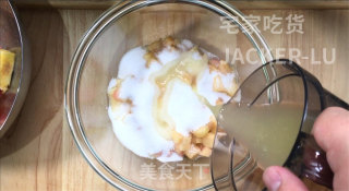 家常蜜桃酱，甜甜蜜蜜，清清爽爽，可以搭配喜欢的东西来吃哦。的做法步骤：3