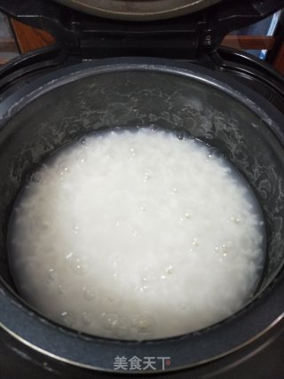 生滚牛肉粥的做法步骤：1