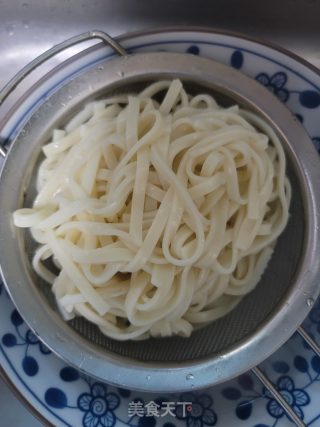 肉片洋葱炒面的做法步骤：6
