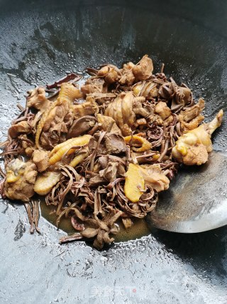 蕨菜干炖鸡肉的做法步骤：8