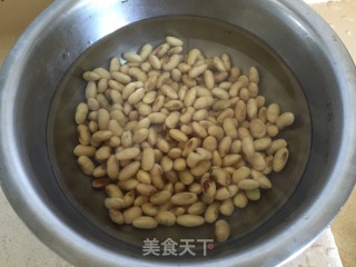 黄豆焖猪蹄的做法步骤：1
