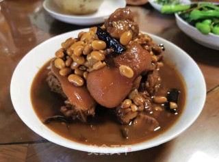 黄豆焖猪蹄的做法步骤：10