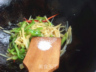 土豆辣椒拌面的做法步骤：7