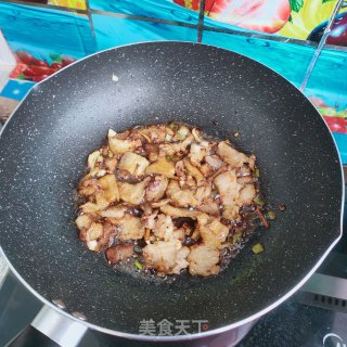 五花肉炒辣椒的做法步骤：6