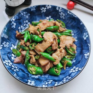 五花肉炒辣椒的做法步骤：11