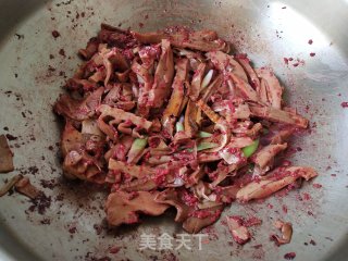 红糟炒笋干的做法步骤：5