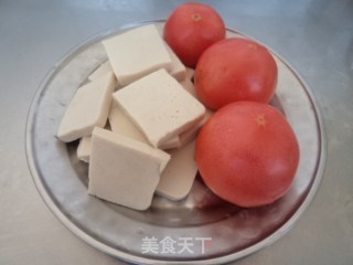 番茄千页豆腐的做法步骤：1
