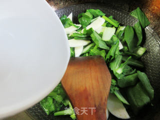 茭白炒菜芯的做法步骤：5