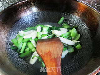茭白炒菜芯的做法步骤：9