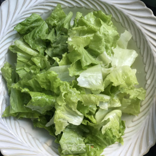 牛油果虾仁沙拉的做法步骤：3