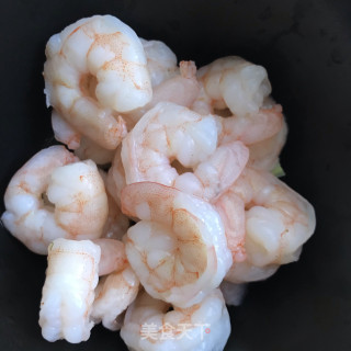 牛油果虾仁沙拉的做法步骤：4