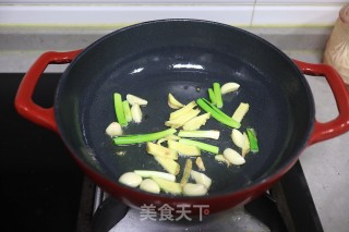 台式三杯鸡的做法步骤：6