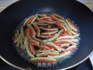 西瓜皮糖的做法步骤：5