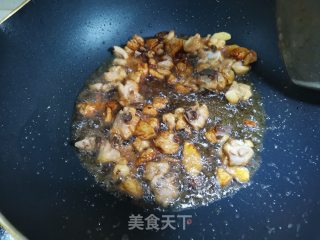 剁辣椒炒鸡的做法步骤：3