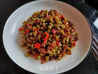 酸豆角炒牛肉的做法步骤：4