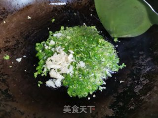 大蒜青辣椒皮蛋的做法步骤：3