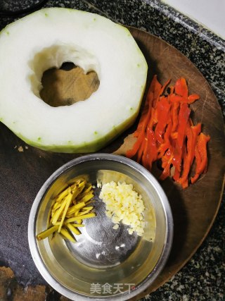清炒冬瓜的做法步骤：1