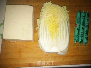 白菜火腿豆腐煲的做法步骤：1