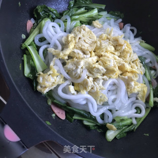 鸡蛋火腿炒土豆粉的做法步骤：9