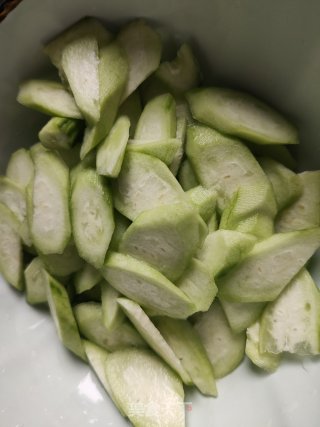 清炒丝瓜的做法步骤：3