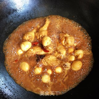 鸡翅根烧鹌鹑蛋的做法步骤：5
