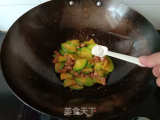 嫩南瓜炒肉的做法步骤：8