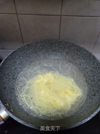 云吞面的做法步骤：6