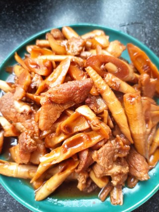 腌竹笋烧肉的做法步骤：26