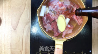 花胶玉竹螺肉排骨汤，每日一碗靓汤，滋养补虚，润肤养颜。的做法步骤：3