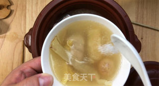 花胶玉竹螺肉排骨汤，每日一碗靓汤，滋养补虚，润肤养颜。的做法步骤：8
