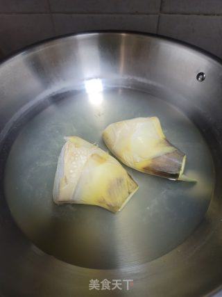凉笋沙拉的做法步骤：2