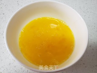 黄瓜炒鸡蛋的做法步骤：2