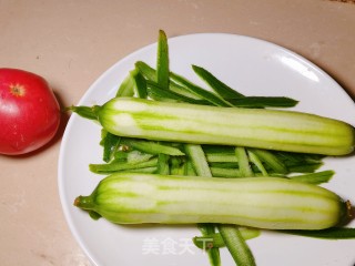 丝瓜炒蛋的做法步骤：2