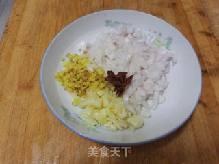 肉丝炒面的做法步骤：1