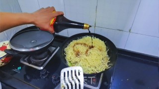 肉丝炒面的做法步骤：15
