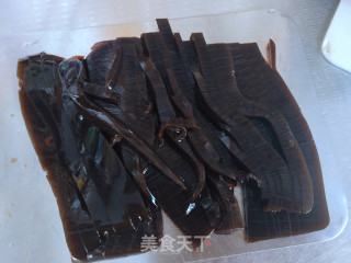 酸辣黑凉粉的做法步骤：7